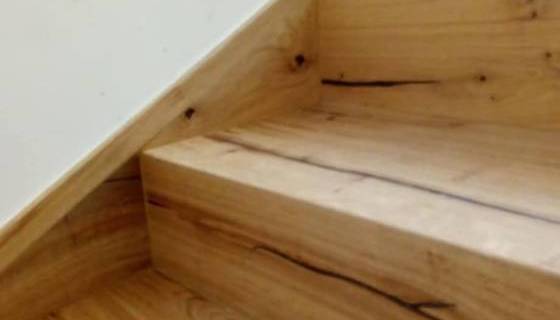 Posa parquet su scale a Potenza